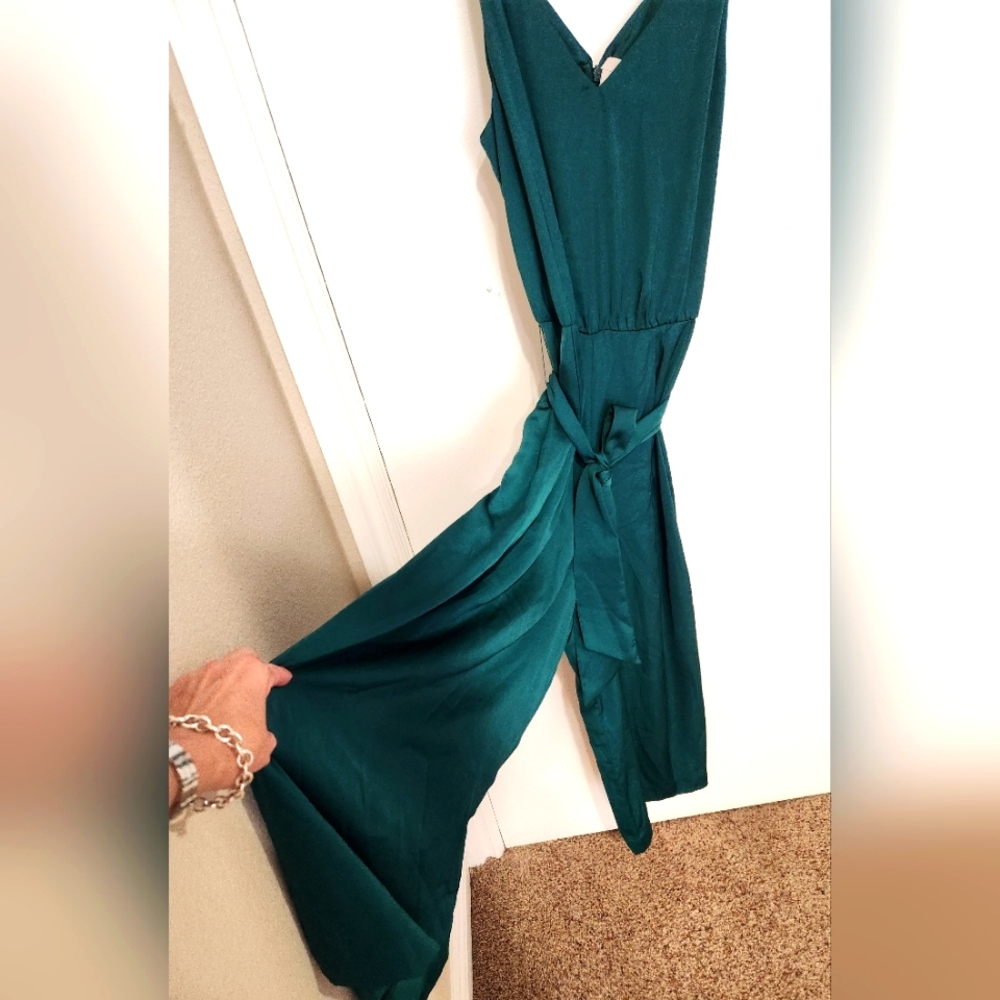 H & M emerald green pant jumper, Size 8